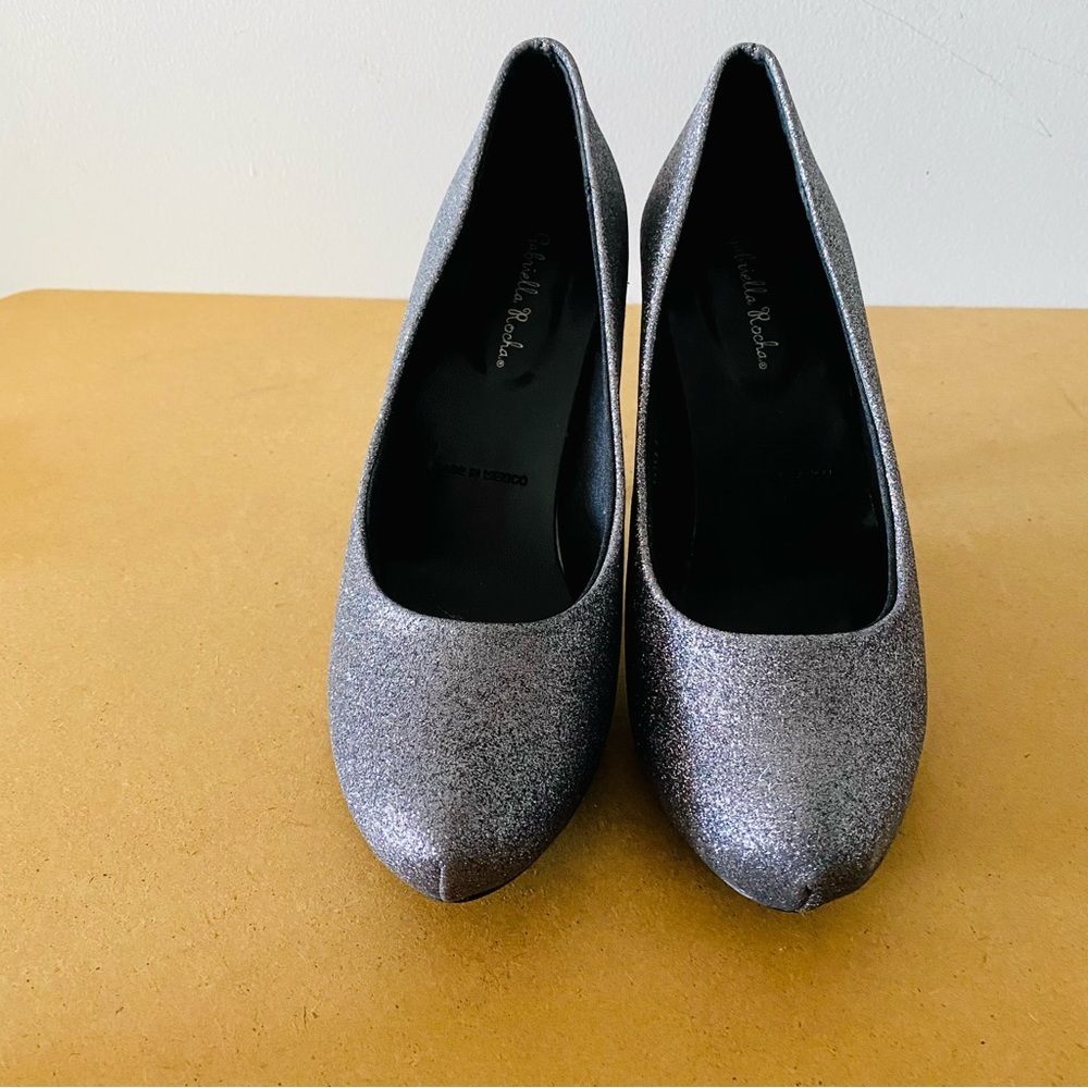 Gabriella Rocha Glittery Heels pumps size 6 VGUC Msrp $60 worn once - Picture 9 of 11